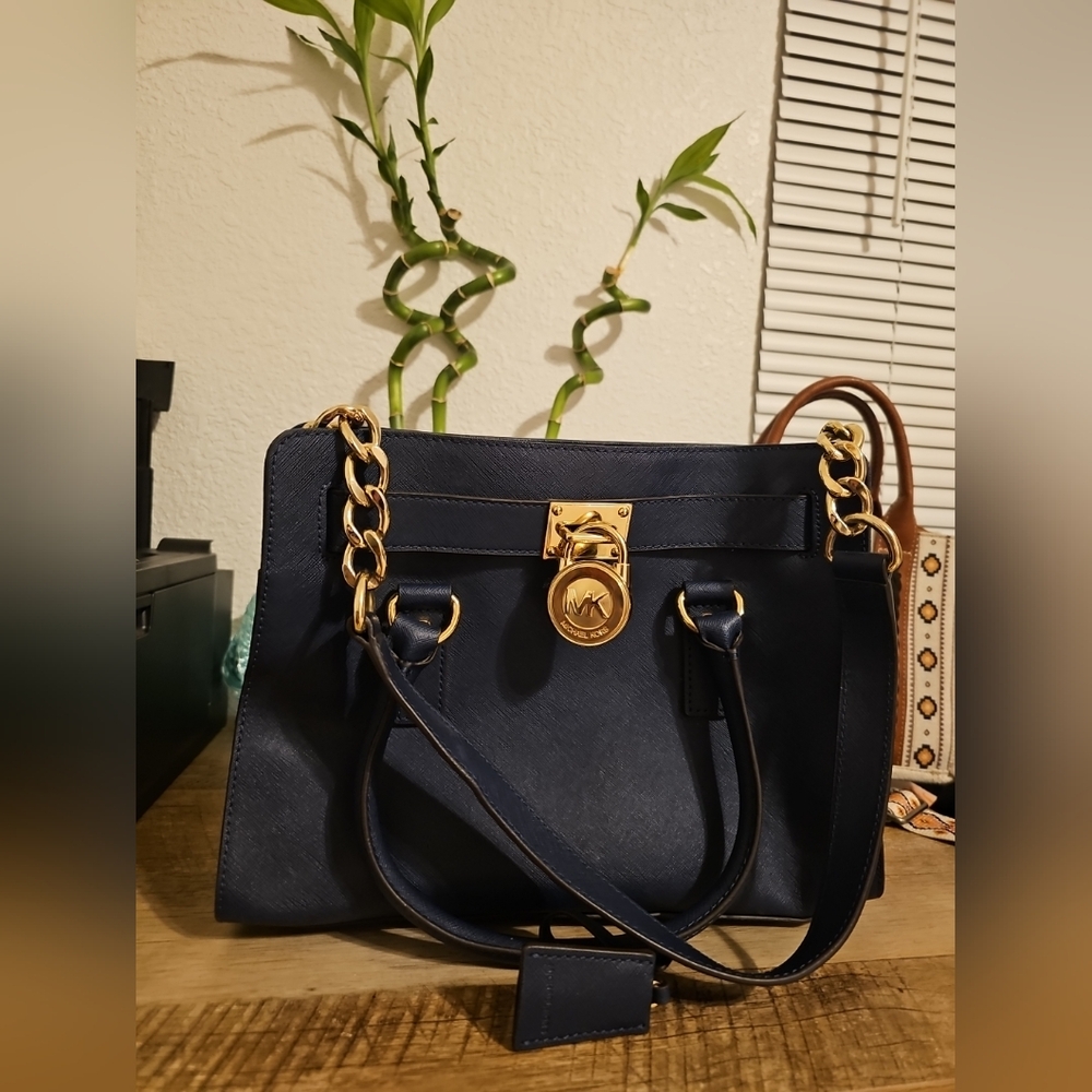 Michael Kors Hamilton Large Navy Blue Saffiano Leather Handbag Crossbody